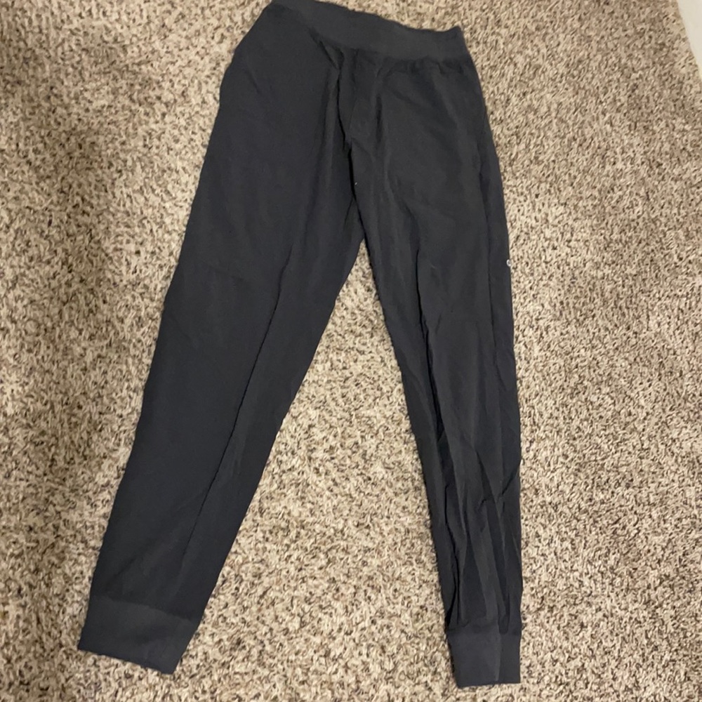 Men’s ALO YOGA co-op pants